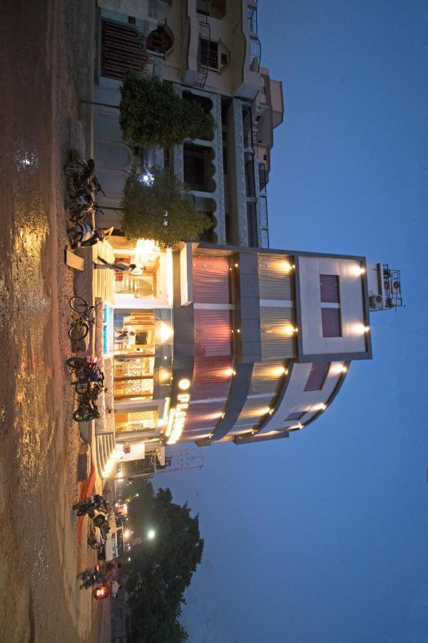 Vagmi Varanasi